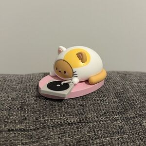Tayto chubby cats blind box figure - DJ tayto cat